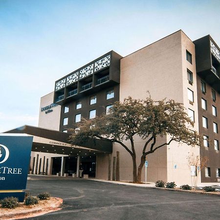 Doubletree By Hilton Lubbock - University Area Exterior photo